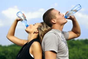De Agua potable Para la Pérdida de Peso y la Buena Salud